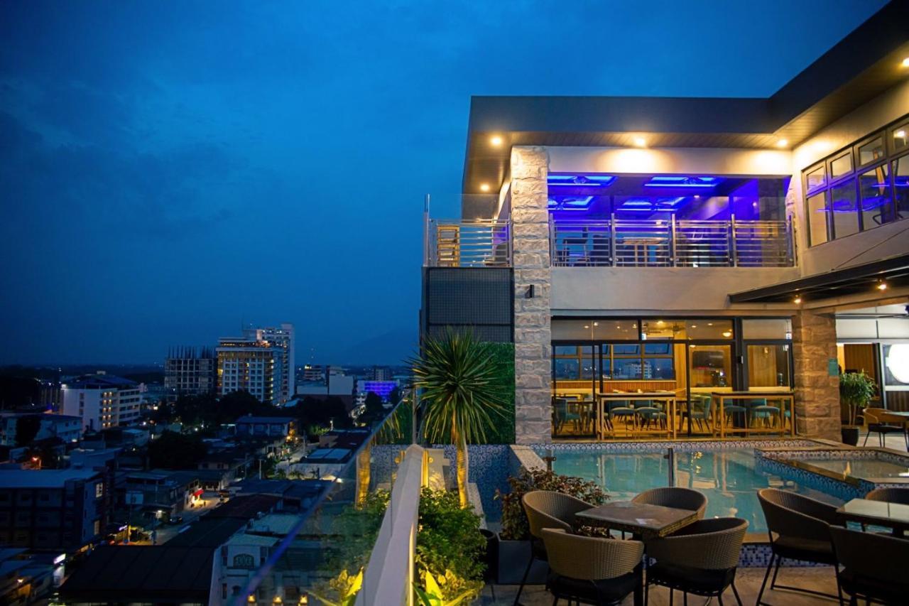 El Vistra Hotel อังเฮเลส ภายนอก รูปภาพ