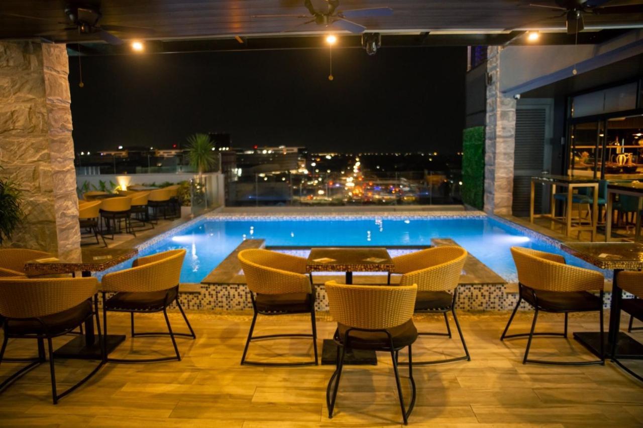 El Vistra Hotel อังเฮเลส ภายนอก รูปภาพ