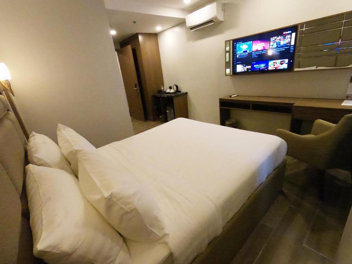 El Vistra Hotel อังเฮเลส ภายนอก รูปภาพ