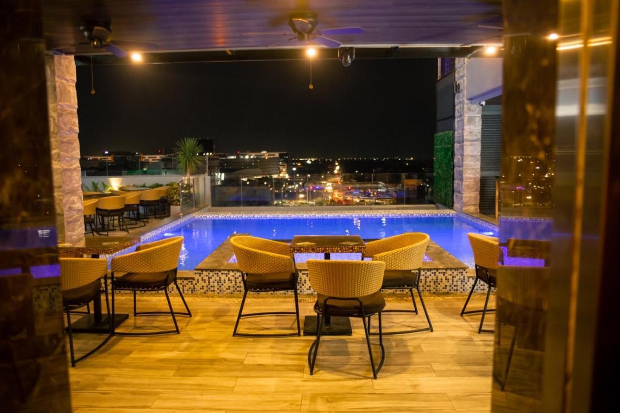 El Vistra Hotel อังเฮเลส ภายนอก รูปภาพ
