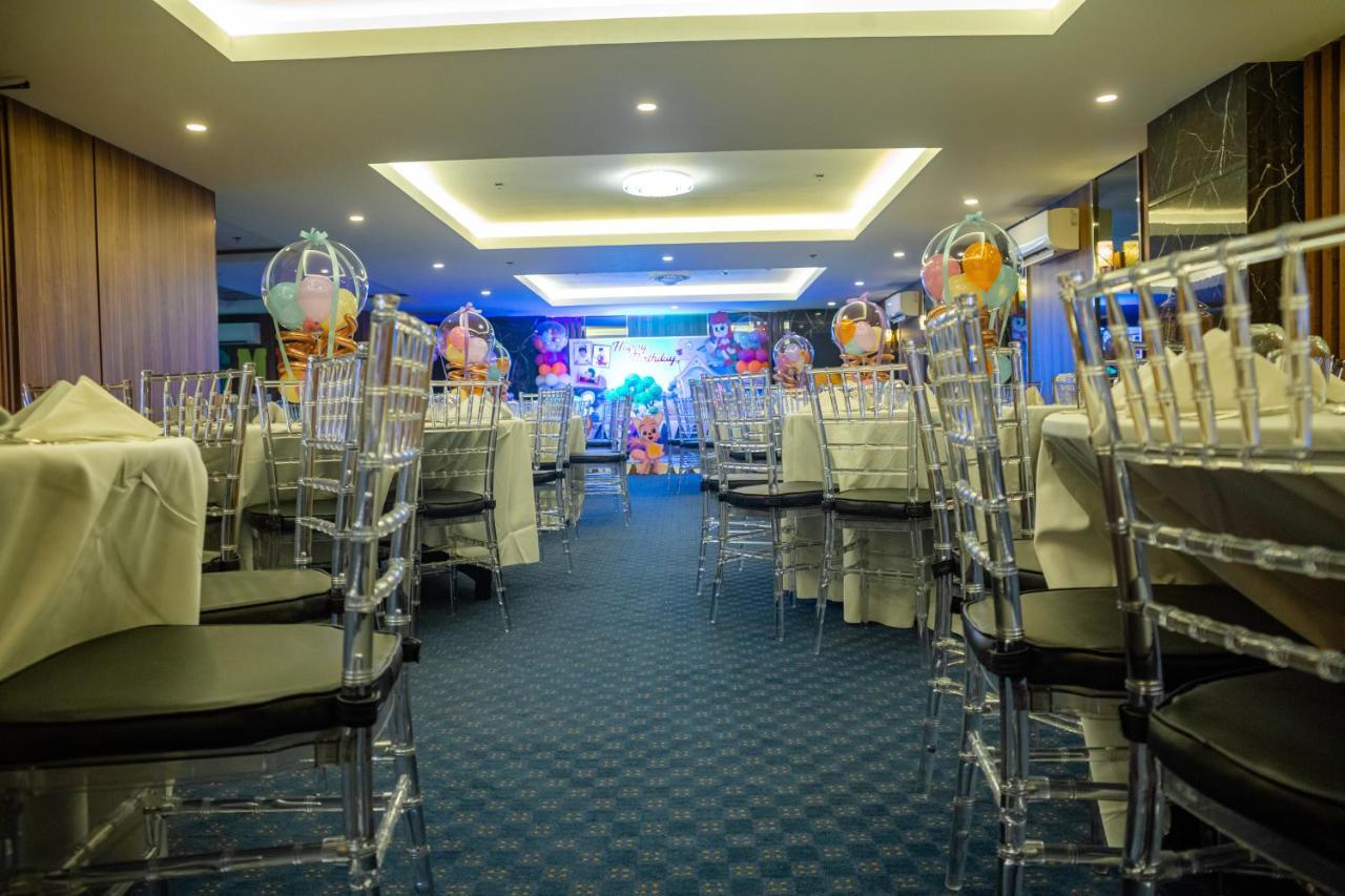 El Vistra Hotel อังเฮเลส ภายนอก รูปภาพ